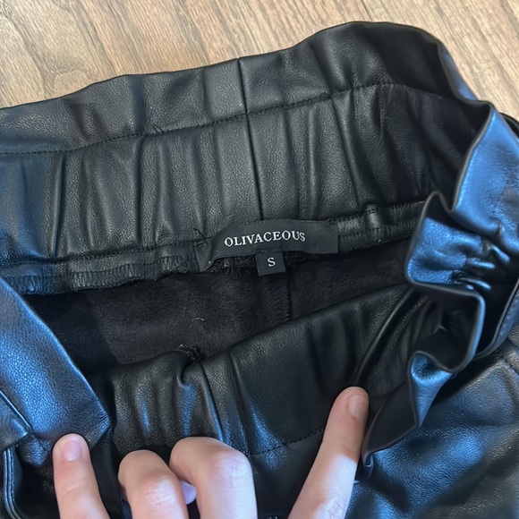 Oliviaceous leather shorts with tie. Suede inside. Size SMALL. Worn once - Picture 2 of 3